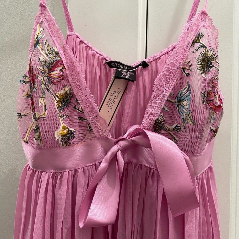 Victoria’s Secret Pink Lingerie Top - Size Small. New with Tags!